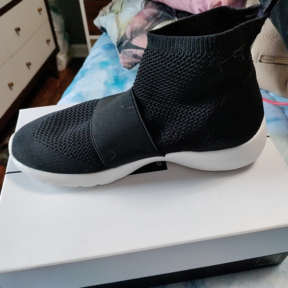 Dolce Vita Future sneakers - Picture 2 of 4